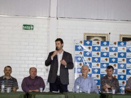Espumoso sediou debate sobre o futuro do Estado em evento RS 2030 da FAMURS.