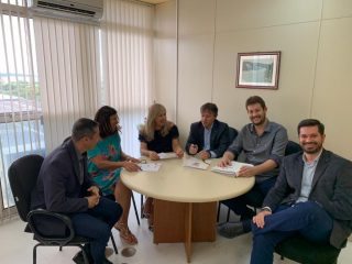 SAÚDE | Prefeito Douglas Fontana cobra dívida de 1,2 milhão do Estado para investimentos na saúde.