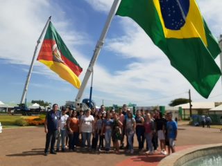 EDUCAÇÃO I Alunos da escola Emílio Henrique Schimitt visitaram a Expodireto