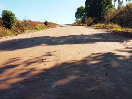 OBRAS I Trabalho nas estradas do interior é intenso seguindo os protocolos de prevenção ao coronavírus