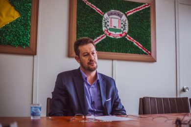 ADMINISTRAÇÃO I Comércio terá que cumprir a partir do dia 04 de abril o decreto do Estado mas Prefeito tenta liminar para funcionamento