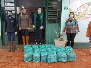 EDUCAÇÃO I Entrega de Cestas Básicas a famílias com filhos nas escolas municipais