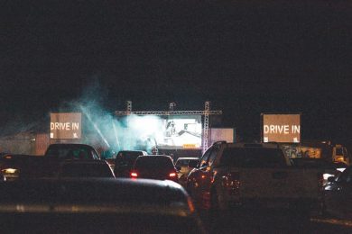 ASSISTÊNCIA I Entregues as cestas básicas doadas no Drive-in de cinema