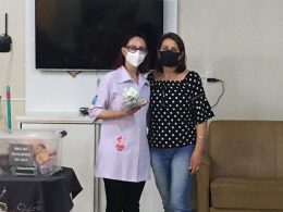 Profissional da saúde realiza palestra na APAE