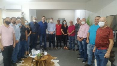 Espumoso recebe visita de parlamentares