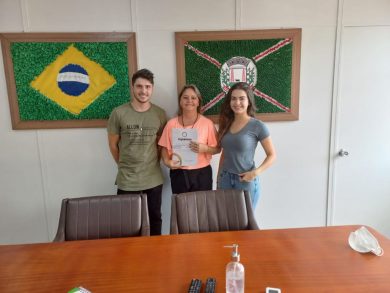 Prefeitura e ONG SOS Animais firmam parceria