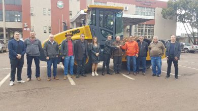 Espumoso recebe Rolo compactador através de emenda parlamentar