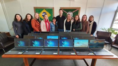 Escolas Municipais recebem equipamentos eletrônicos