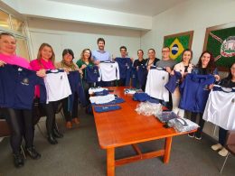 Uniformes Escolares: Entrega de uniformes de inverno ocorreu nesta semana