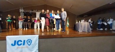 Oratória nas Escolas: aluna de Espumoso é campeã regional