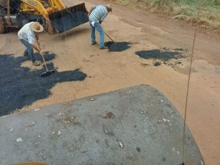 Mais uma etapa de tapa buracos é realizada