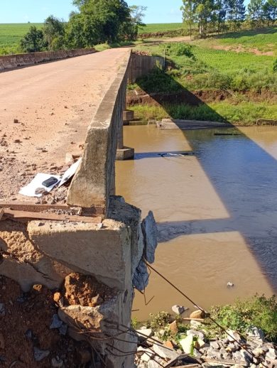 Parecer técnico da ponte sobre o Rio Butiá, na localidade do Pontãozinho leva a interromper trânsito para veículos pesados
