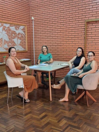 Turismóloga do Consórcio Rota das Terras Encantadas visitou Departamento Cultural de Espumoso