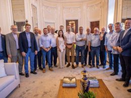 Poderes Legislativo e Executivo de Espumoso apoiam Projeto de Lei do Senador Heinze que institui o programa de securitização